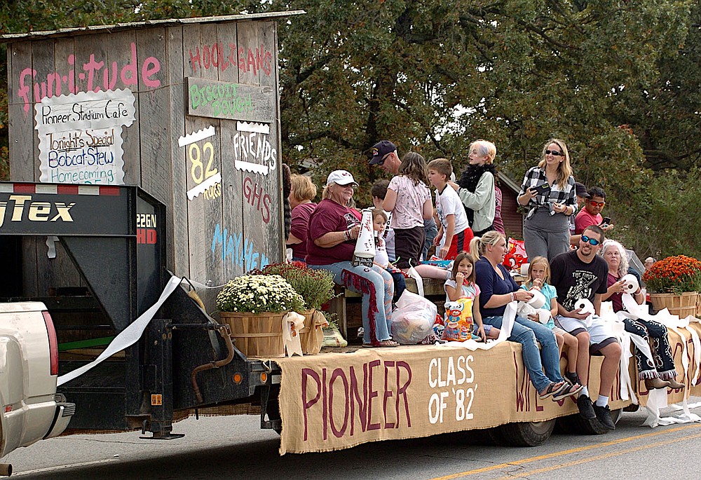 Westside Eagle Observer/RANDY MOLL
The Class of 1982 again had a float in this year's homecoming parade and spread a little TP along the parade route.