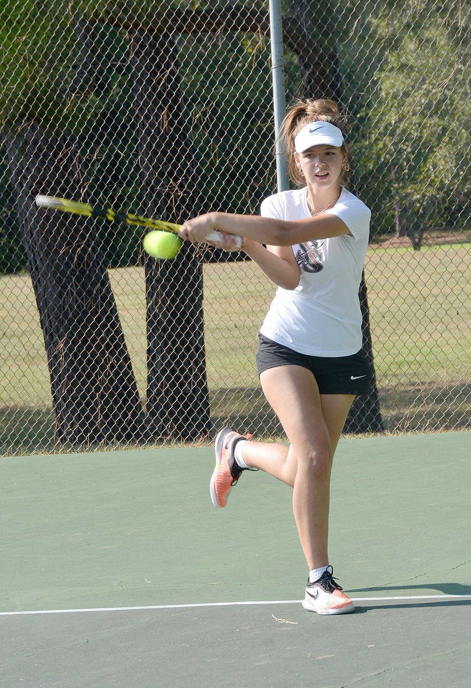 Graham Thomas / Siloam Sunday Ohla Los will compete in the girls ’singles in a Class 5A state tennis tournament starting Monday at Hot Springs Lakeside.