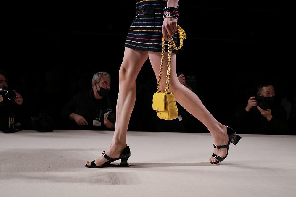 CHANEL SPRING-SUMMER 2022 - SHOES 