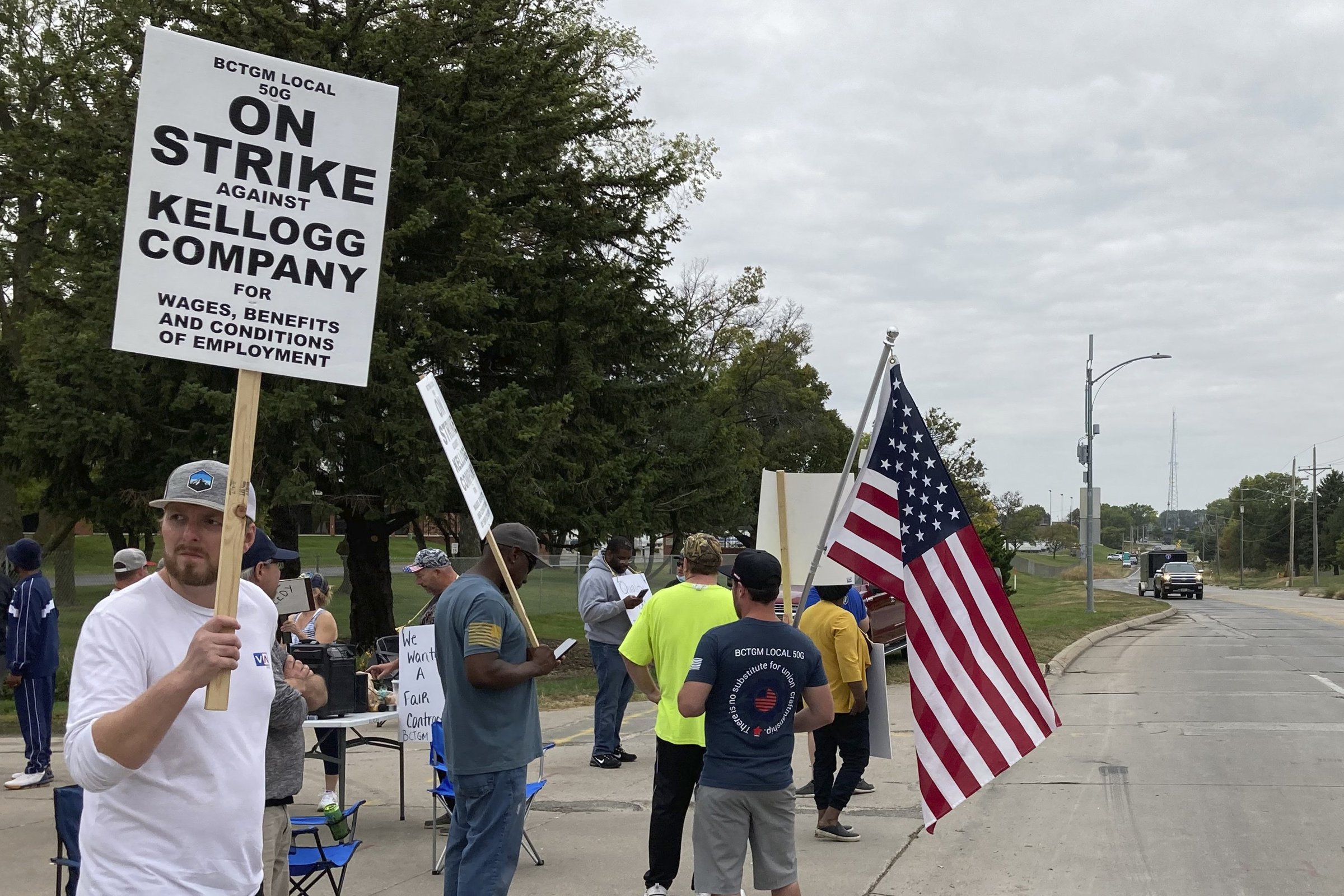 U.S. food workers go on strike - Vimarsana News