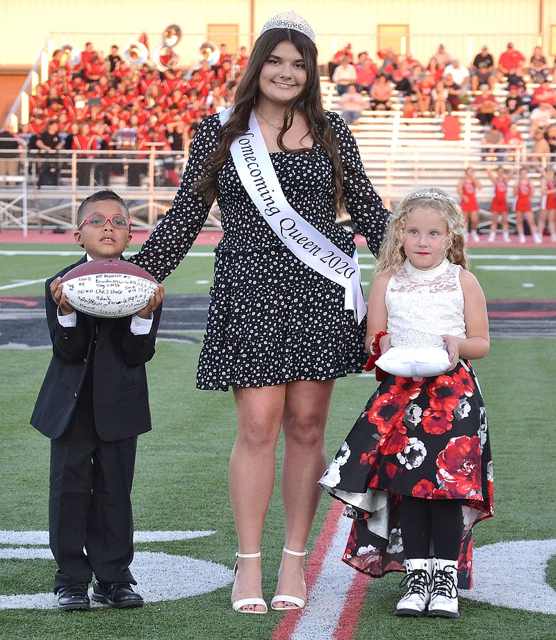 Gracie Easterling, Homecoming Queen 2020, with attendants Jackson Marquez and Lila Spivey. Marquez is the son of Fransisco and Crystal Marquez. Spivey I the daughter of Scott and Jenn Spivey.
