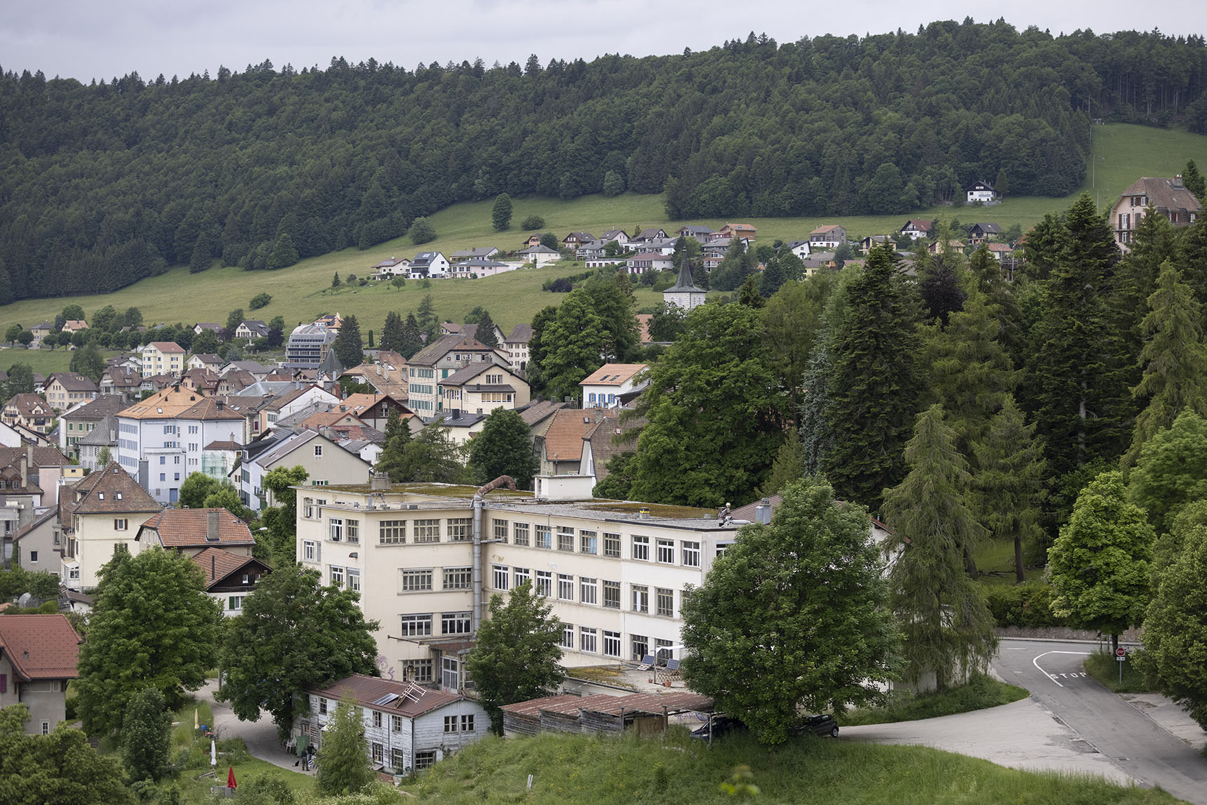 QAnon beliefs fuel child-kidnap plot in France - Vimarsana News