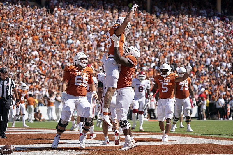 Hall's late TD lifts No. 15 Iowa State over No. 20 Texas –