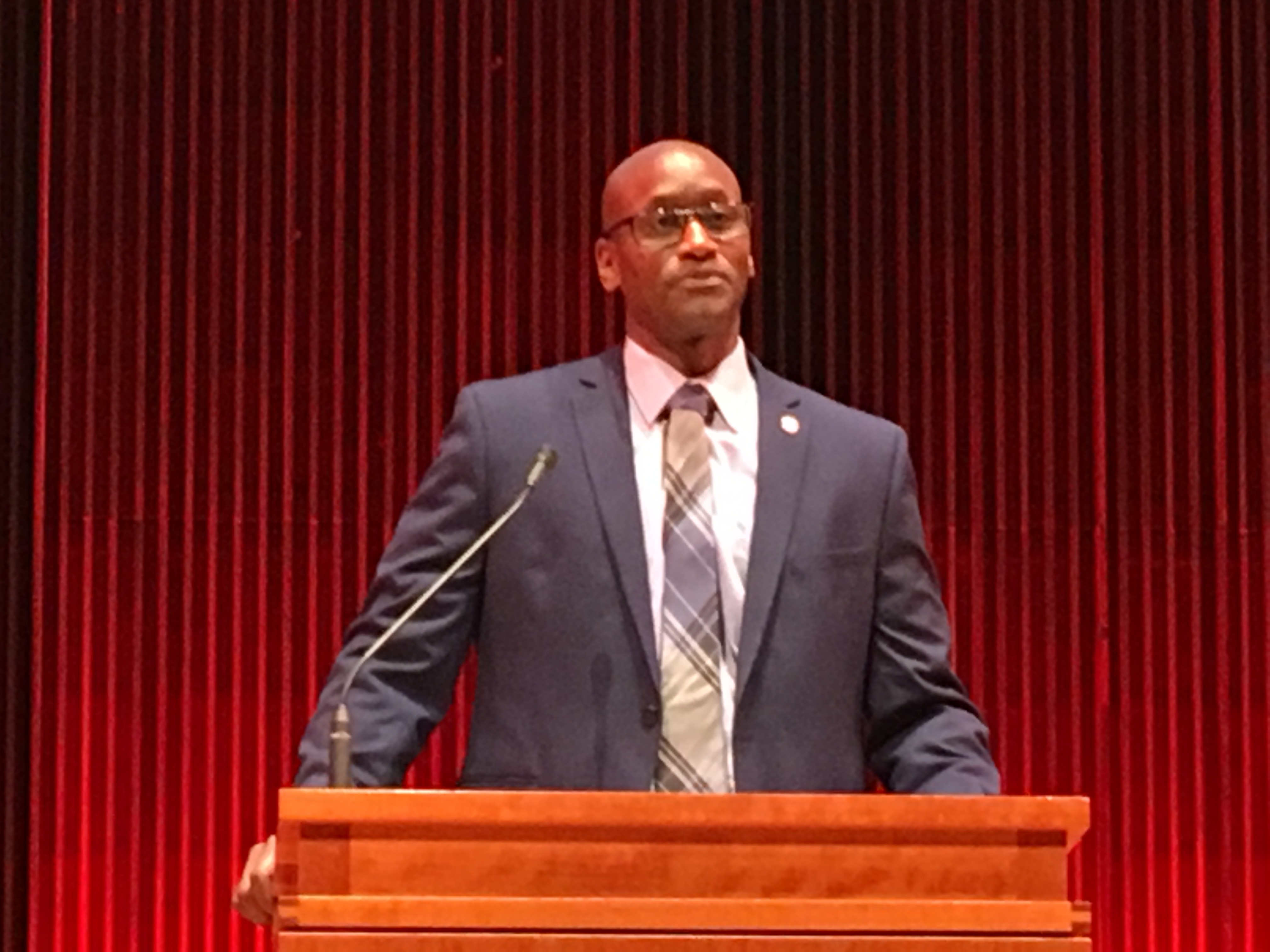 Interim UA chancellor stresses in-state outreach in state-of-the-university speech - Vimarsana News