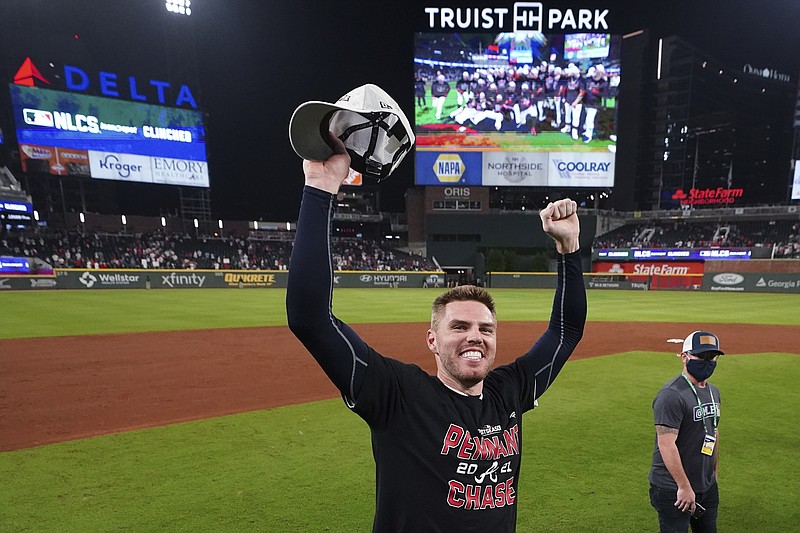 VIDEO: Freddie Freeman's First Home Run With Los Angeles Dodgers Against  Former Team Atlanta Braves - Fastball