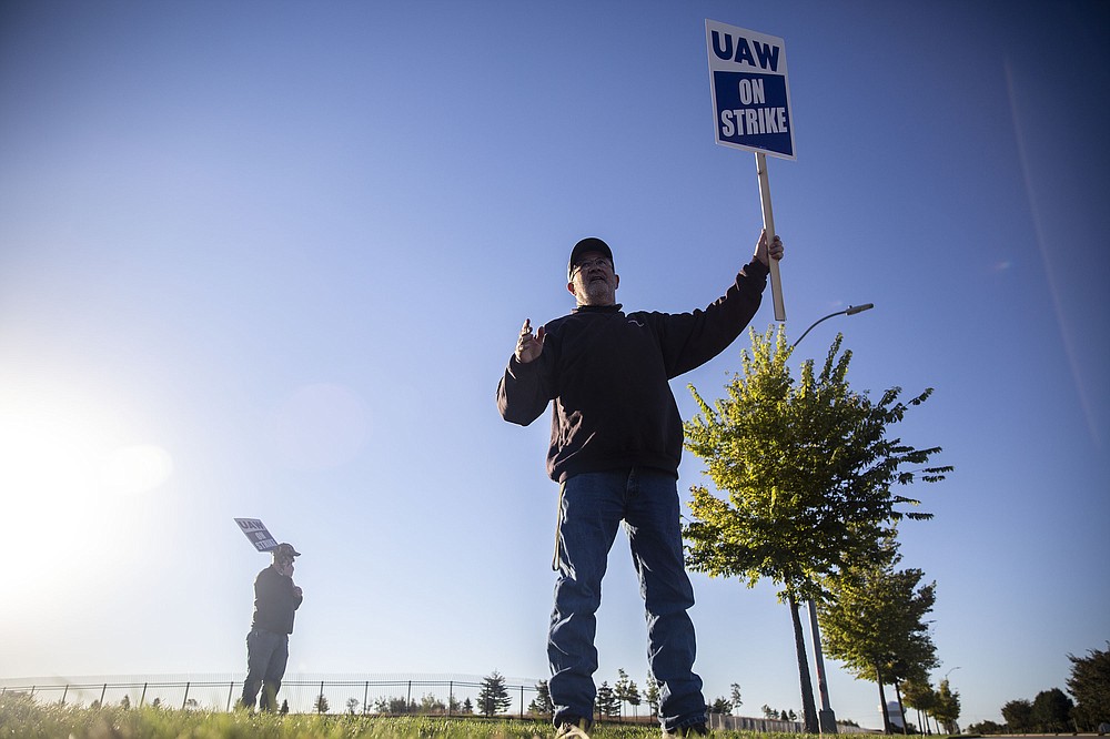 Deere & Co. workers go on strike after rejecting contract