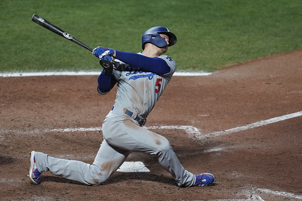 NLDS Game 5 thriller ends with controversial call and Dodgers win