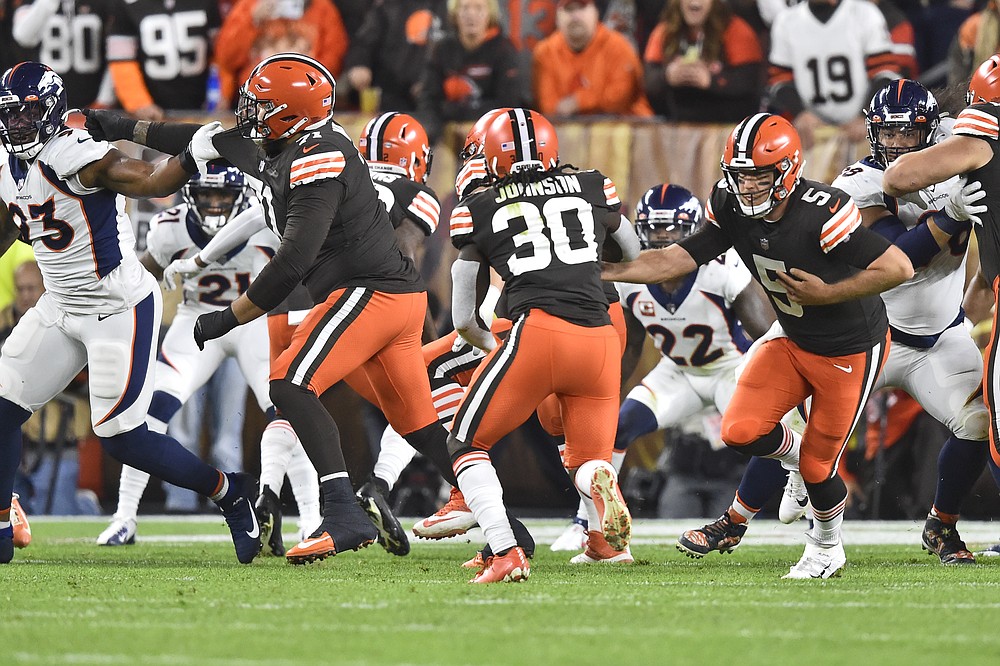 Keenum, 3rd-string RB help Cleveland end skid