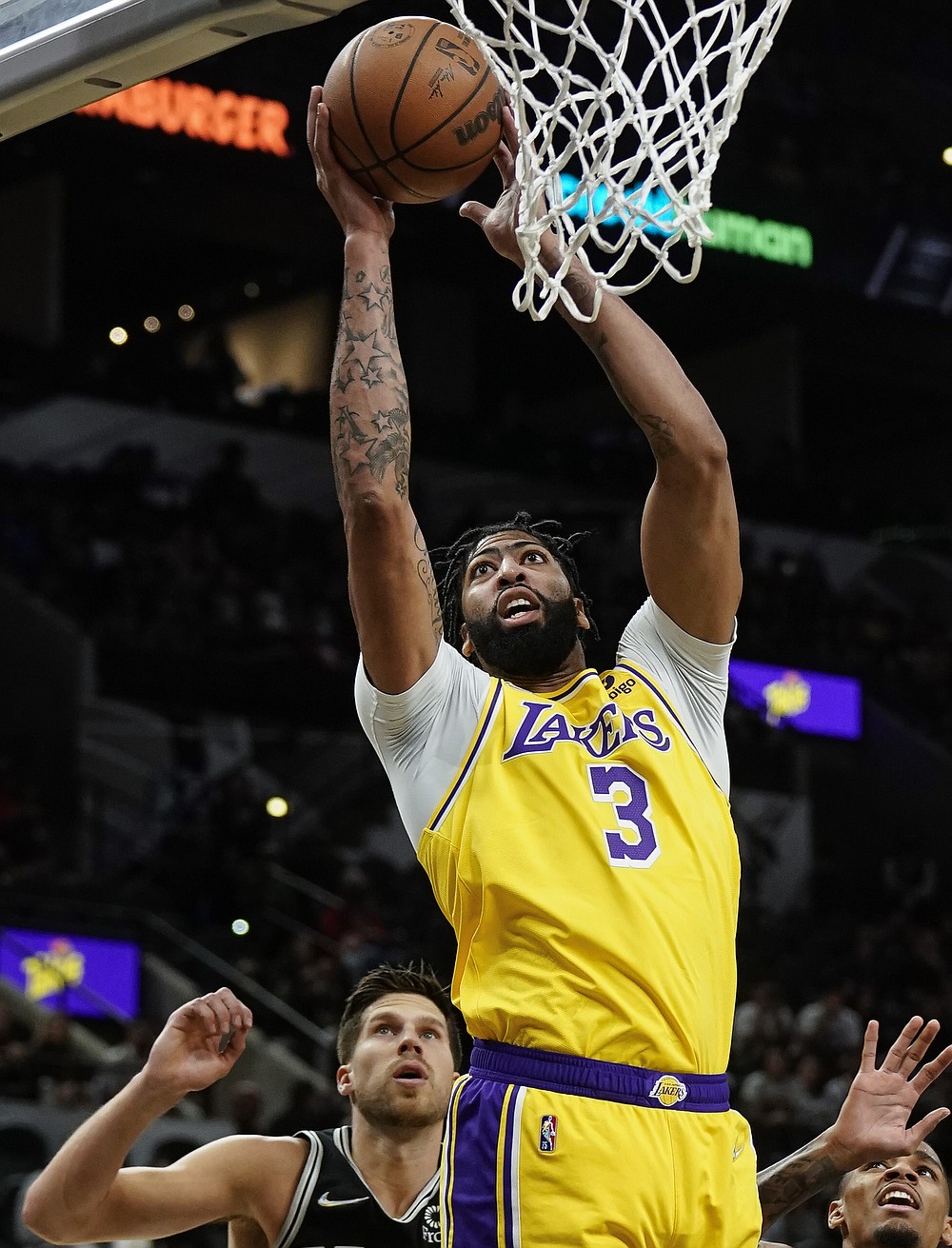 Davis, Westbrook lead Lakers by Spurs minus James, 125-121