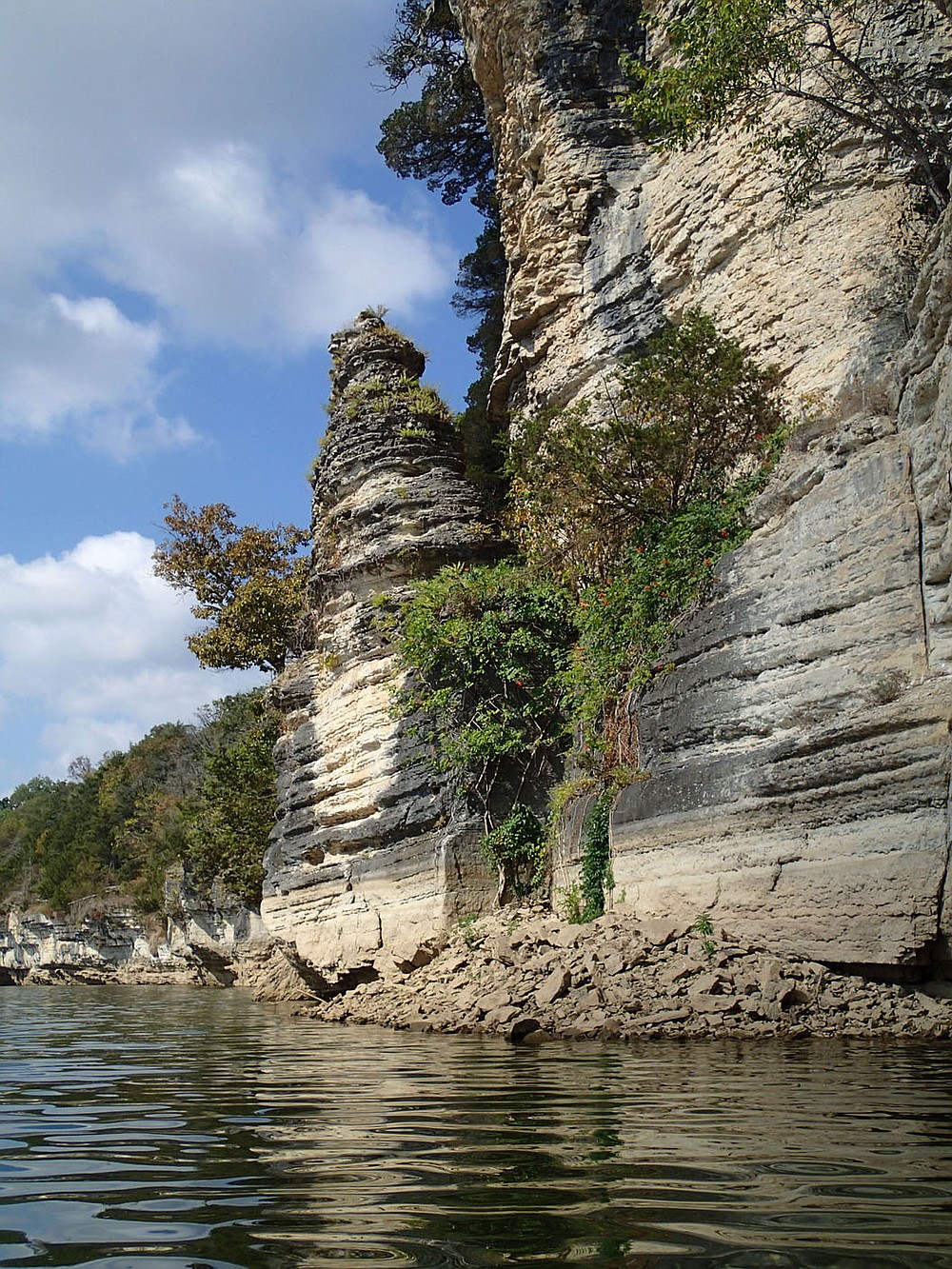 Tour de bluffs: Crags, cliffs part of Beaver Lake’s scenic canvas