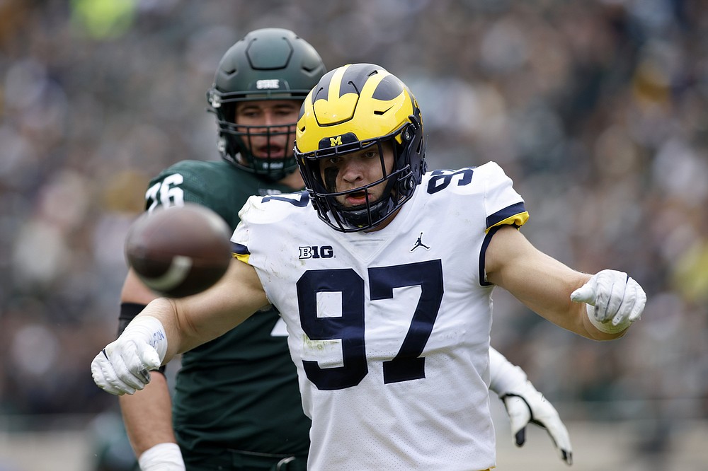 A.J. Arcuri, 2016 Offensive Tackle, Michigan State