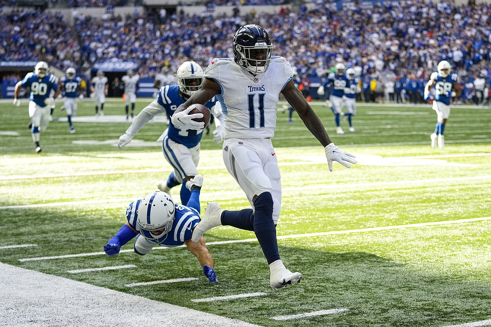 Interception leads to Titans' game-winning FG