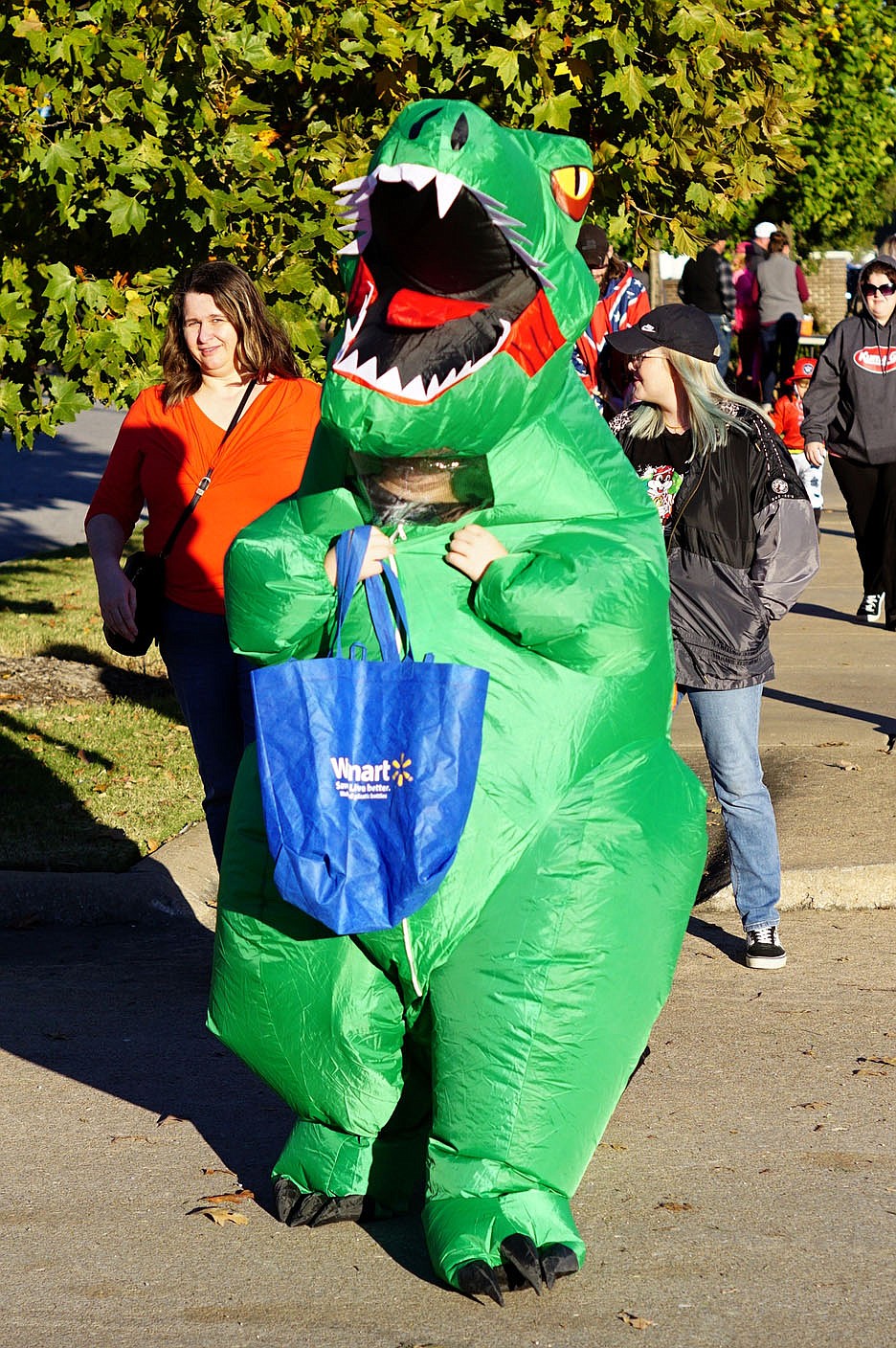 Gentry Main Street filled with spooks for trick or treat event ...