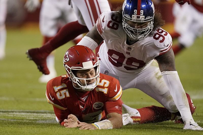 Patrick Mahomes, Kansas City Chiefs find a rhythm, drop New