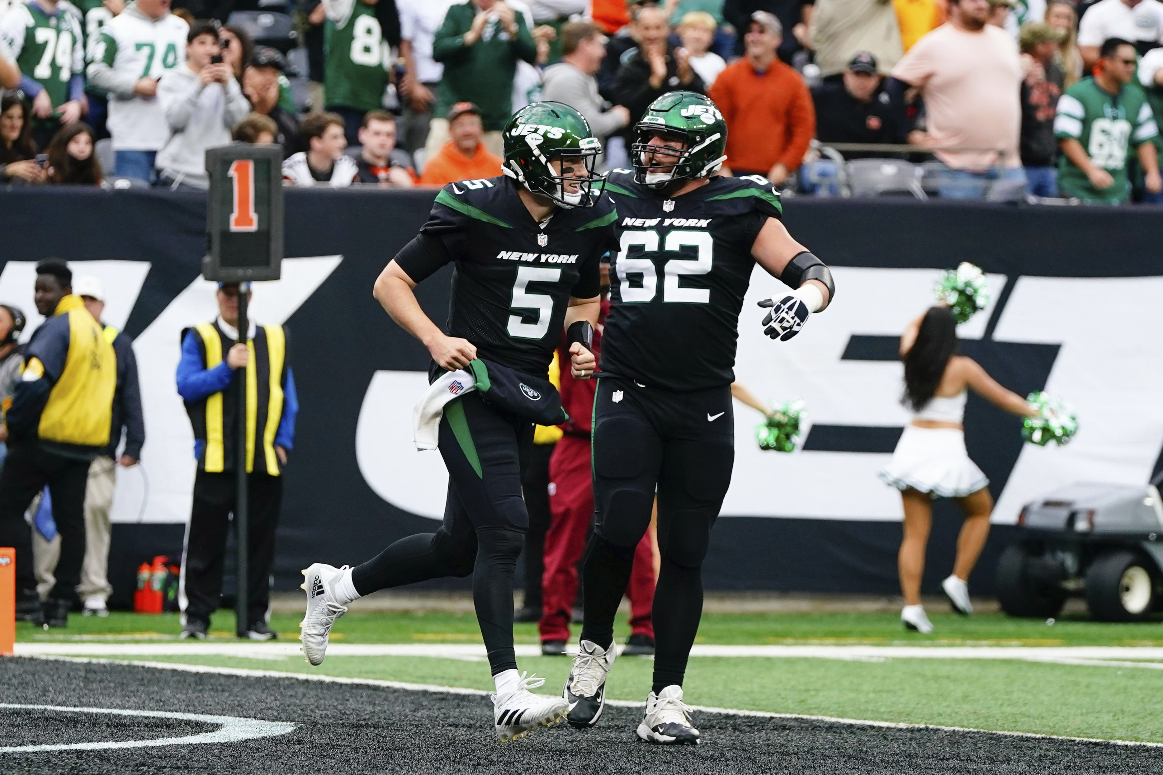 Backup QBs shine across NFL in Week 8 - Vimarsana News