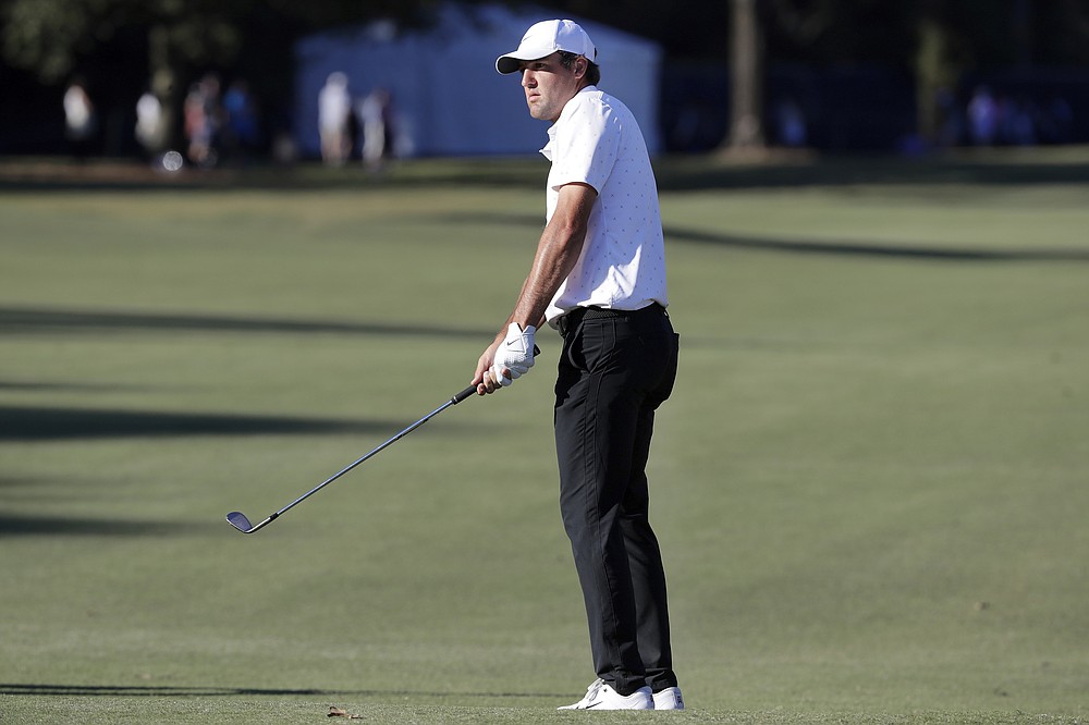 Scheffler steady at the end to build 1shot lead in Houston