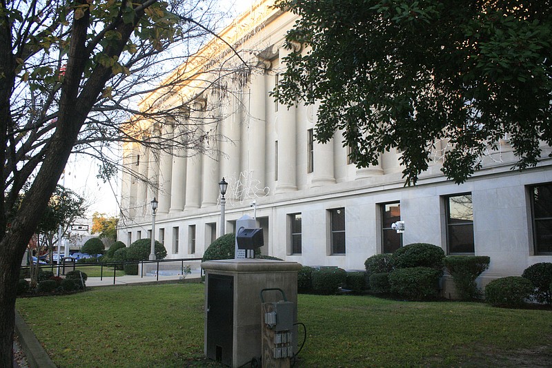 Unlit Christmas lights can be seen on the Union County Courthouse facade. The county Quorum Court will meet today at the courthouse at 10 a.m. (Matt Hutcheson/News-Times)