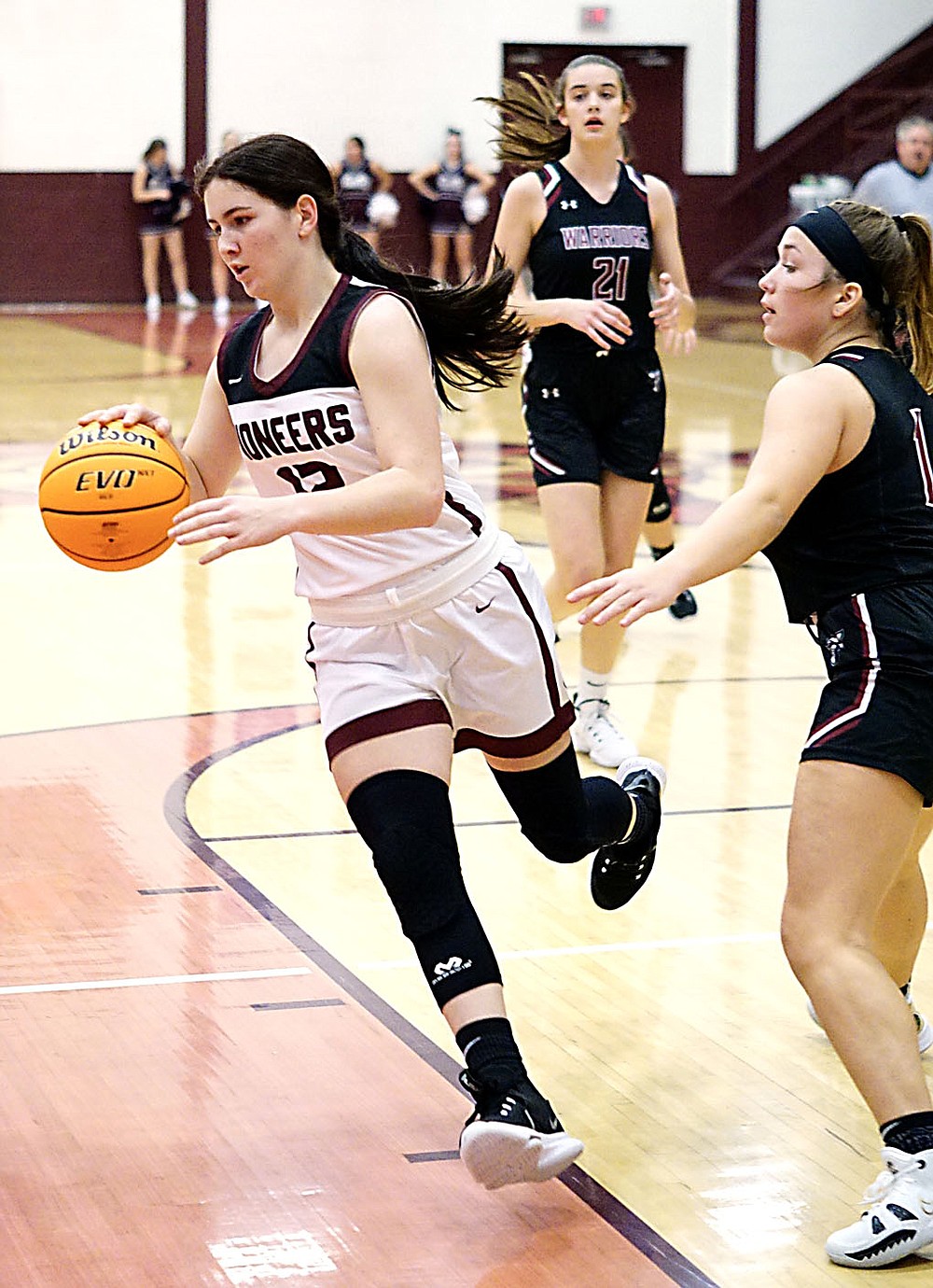 Westside Eagle Observer/RANDY MOLL
Gentry's Alyssa McCarty brings the ball downcourt during play against Life Way at Gentry High School on Nov. 16.