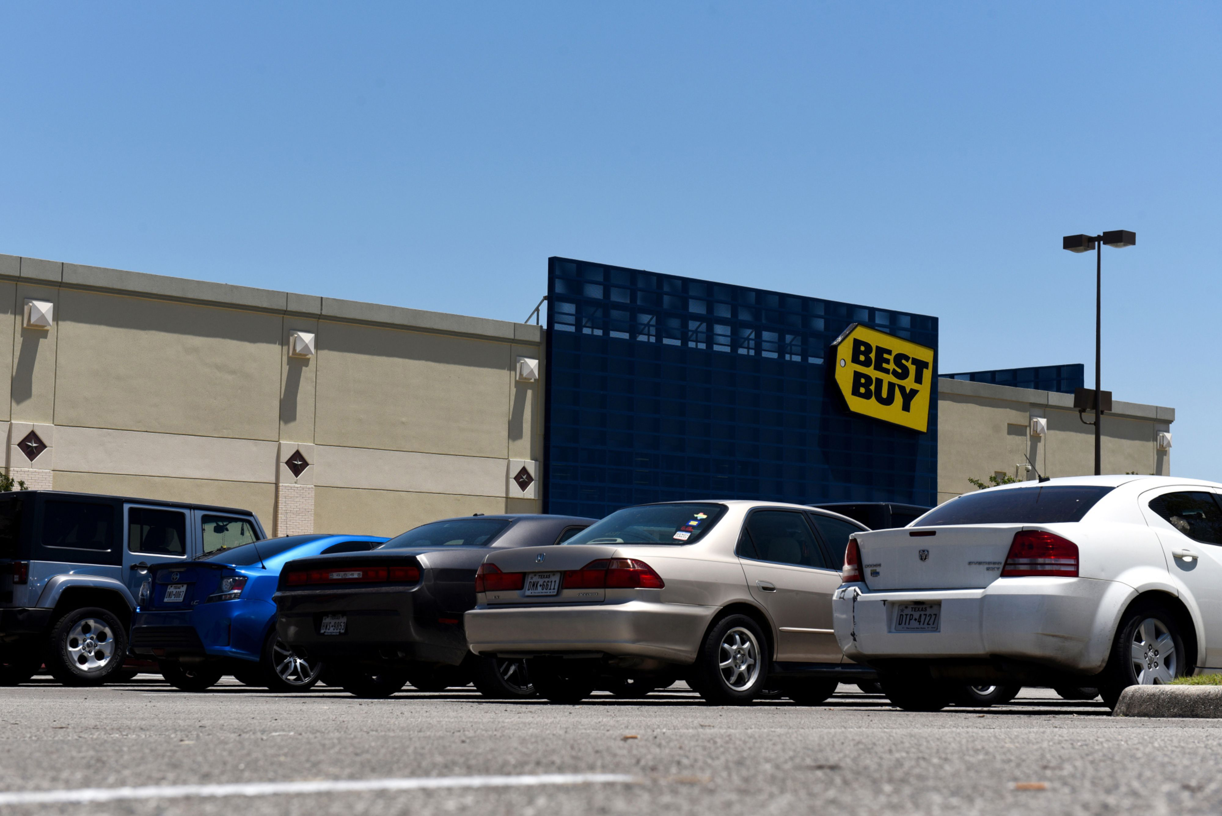 Best Buy's stock sinks as increased theft raises concern - Vimarsana News