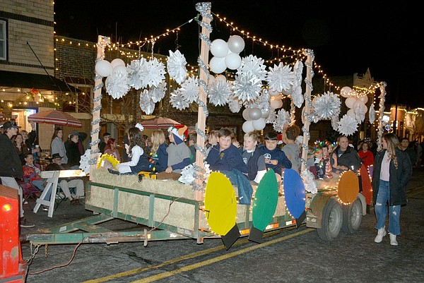Siloam Springs Christmas Parade 2022 It's Beginning To Look A Lot Like Christmas