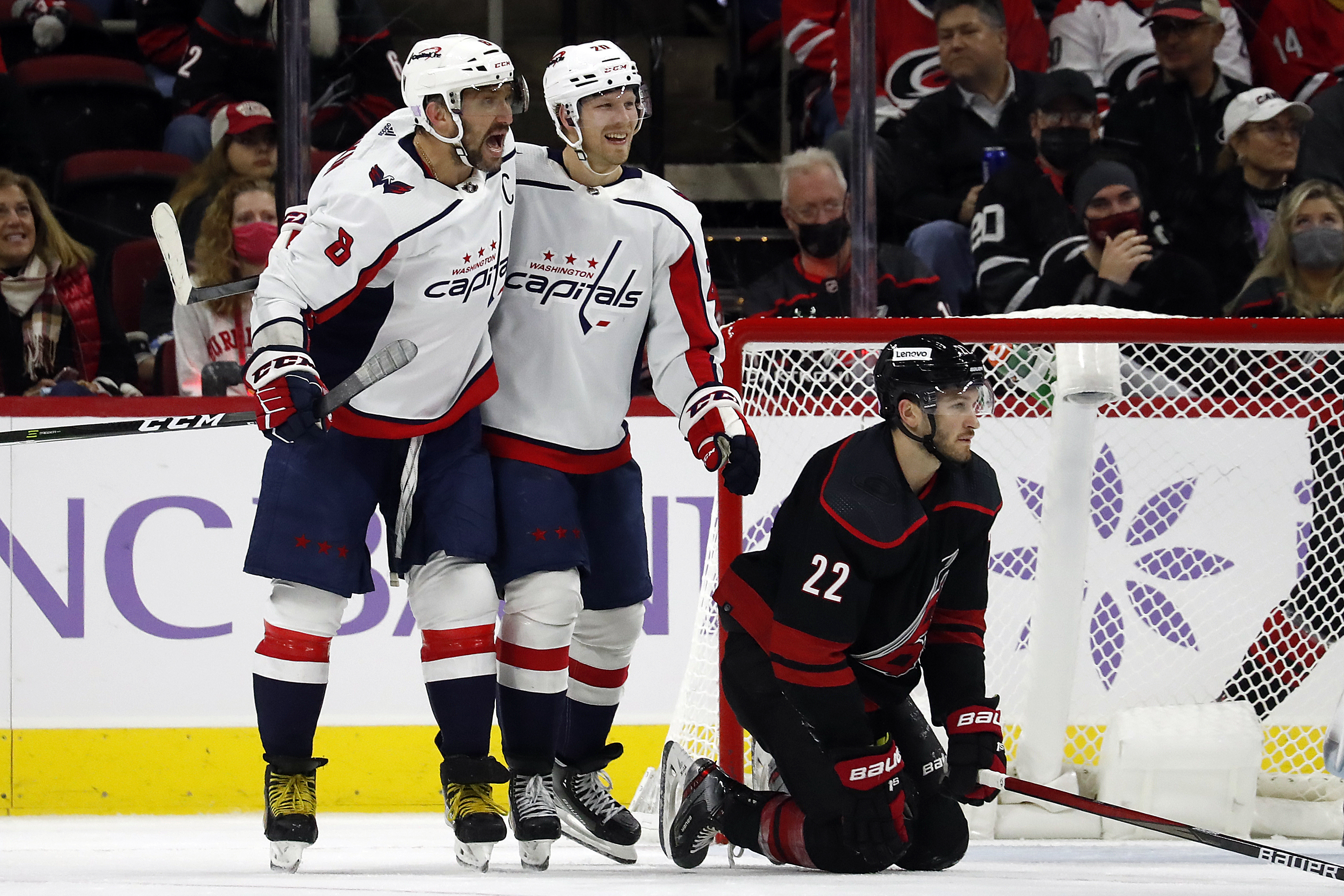 Killorn scores 3 as Lightning beat Capitals 6-3