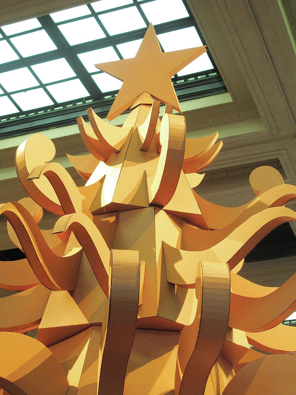 oh-christmas-tree-cardboard-display-is-the-talk-of-a-town-in-asbury