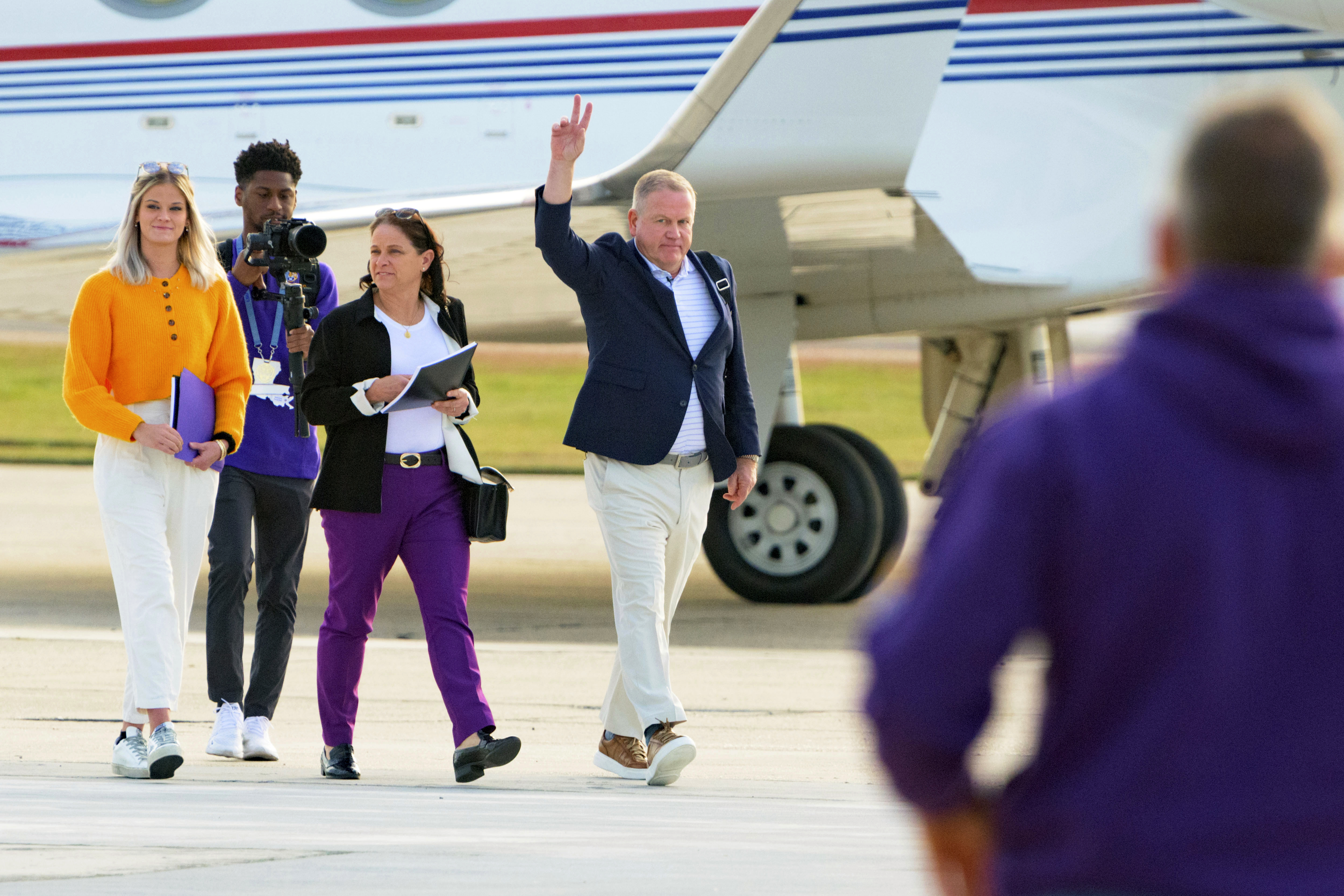 LSU, Kelly agree to 10-year contract worth at least $95M - Vimarsana News