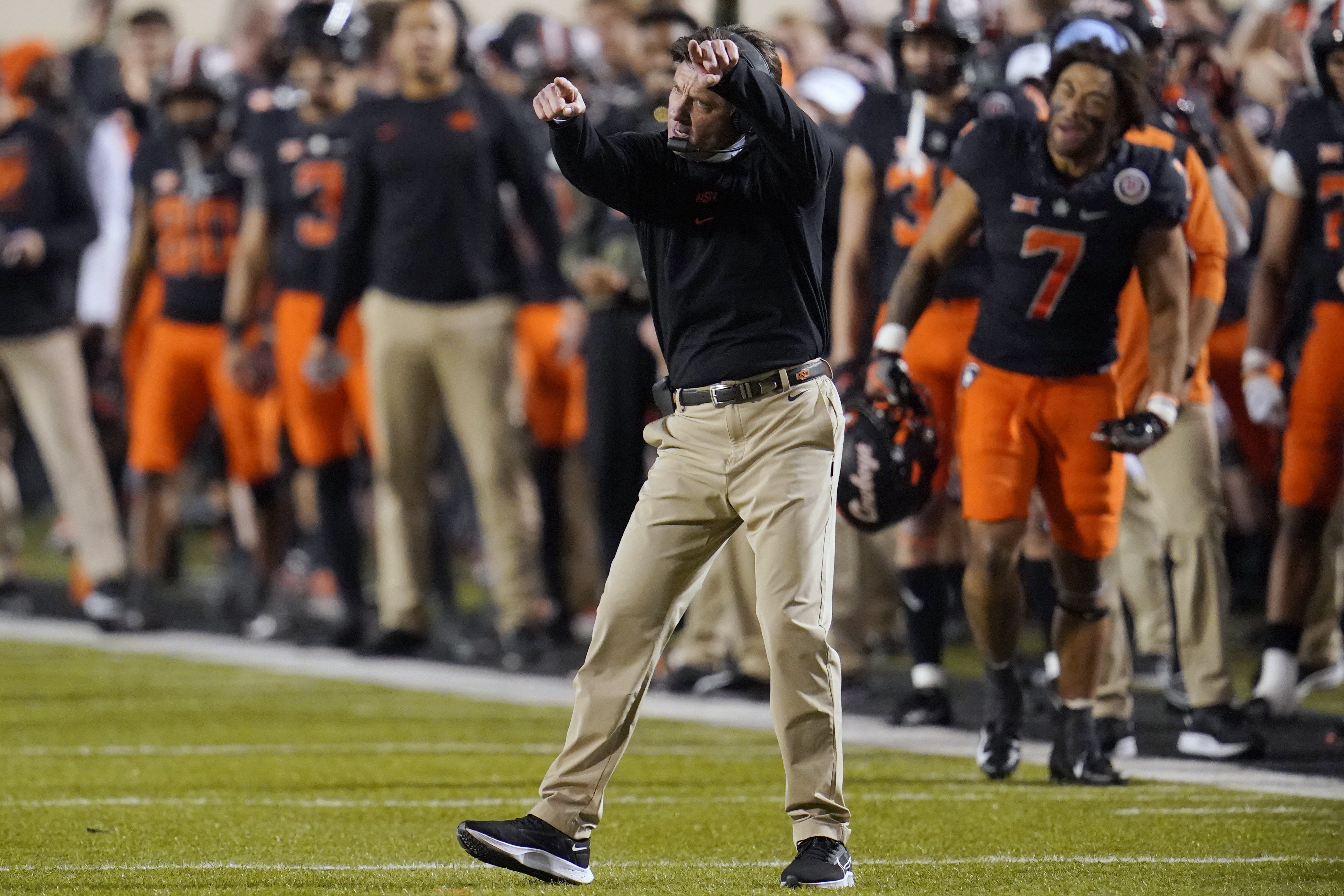 big 12 gets title game without texas or ou before they leave