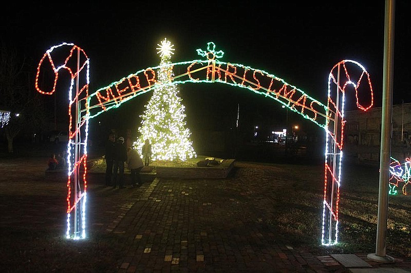 Smackover’s annual tree lighting ceremony will be held on Friday, Dec. 3, in Kennedy Park. (News-Times file)