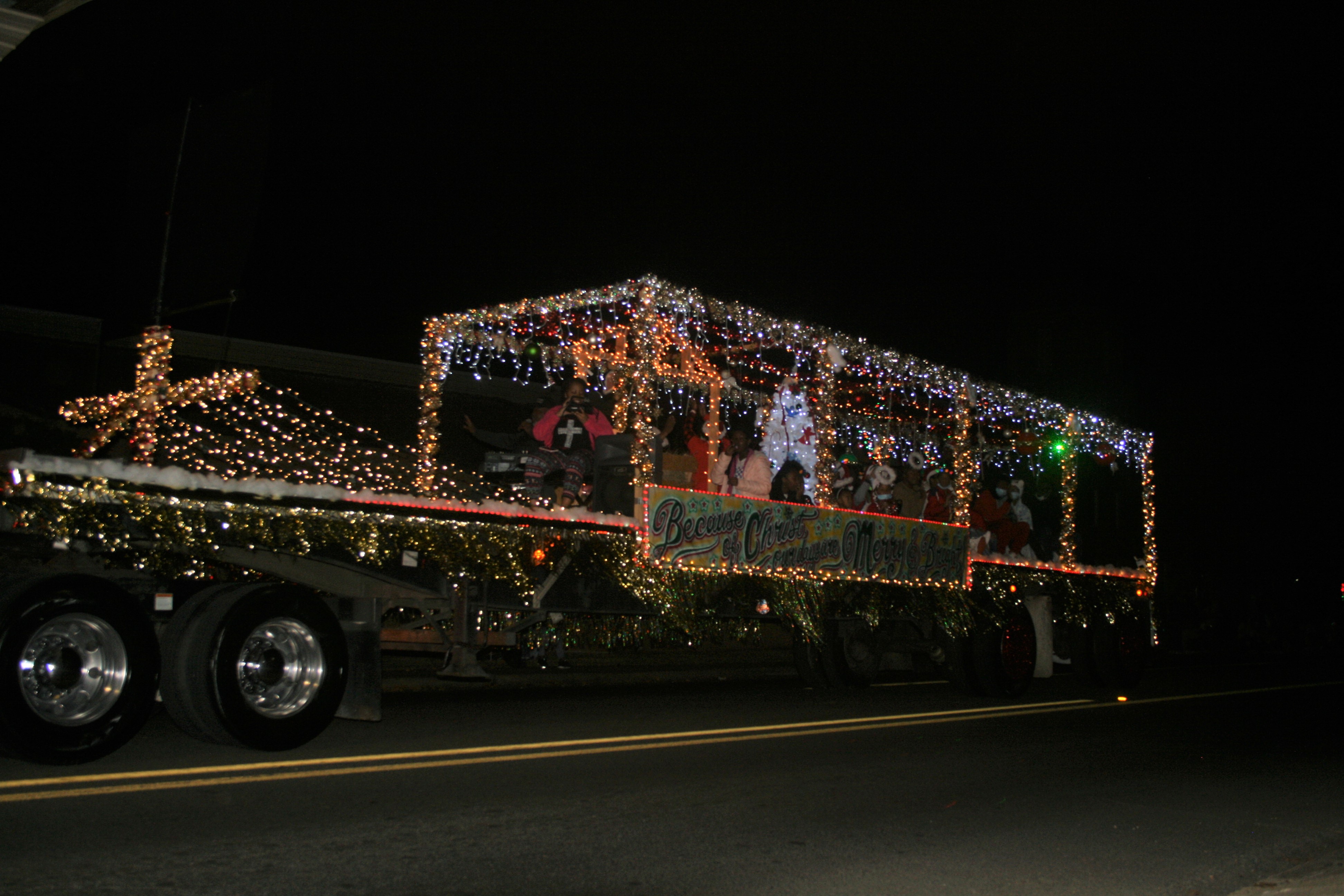 Olive Branch Christmas Parade 2022 Route Christmas Parade Celebrates Season With Light And Sound