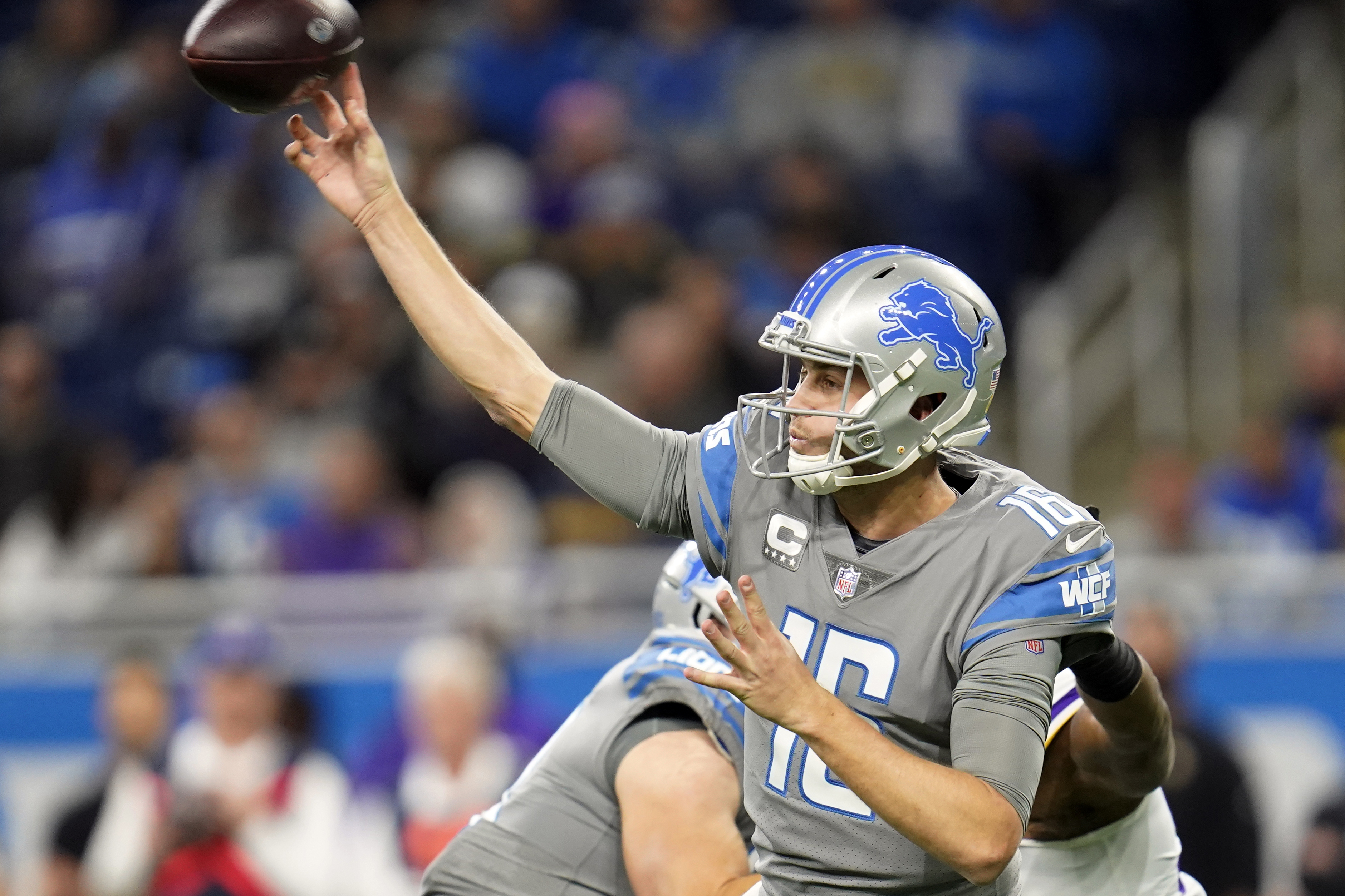 Lions stun Vikings on final play