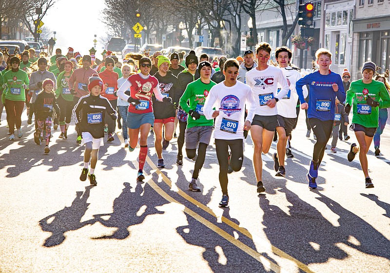 And they're off!  The Boys &amp; Girls Club 4th Annual Jingle 5K started promptely at 9:00 am Saturday morning and runners and walkers braved the chilly temperatures.  (photo - Ken Barnes)