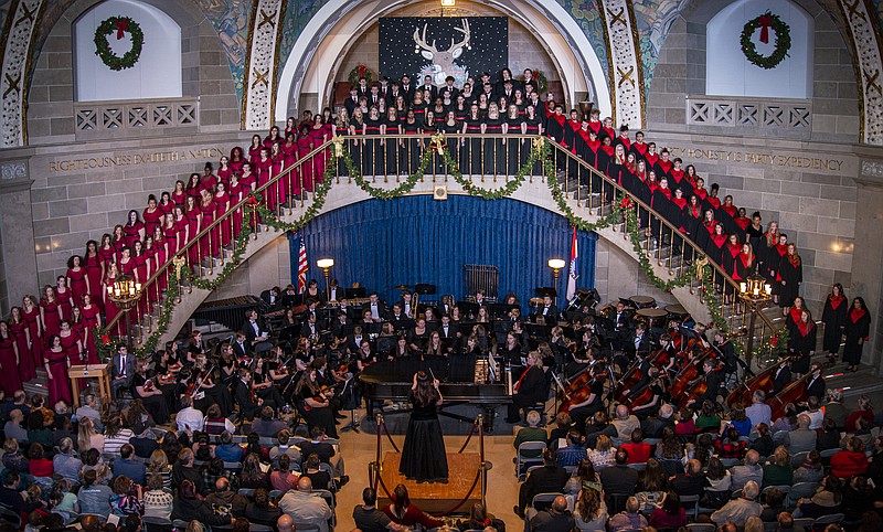 The JCHS Music Department performs during the 2019 annual Capitol Caroling event.  (photo Ken Barnes)
