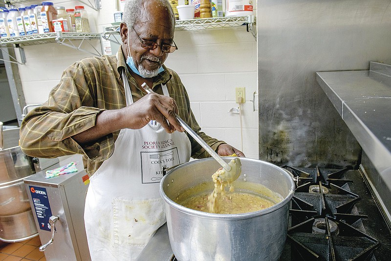 Retiree cooks up volunteer career in Illinois mission | Northwest ...