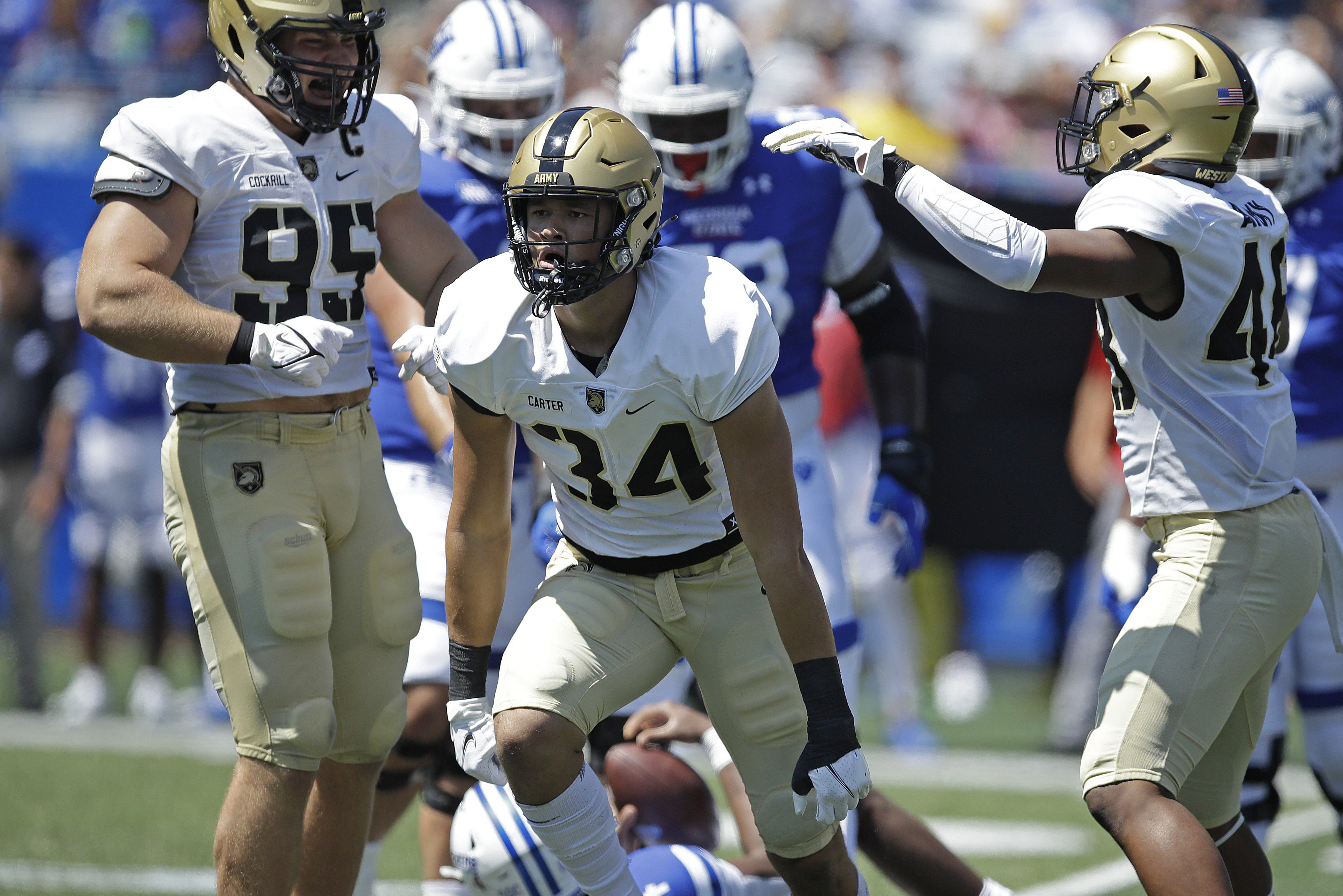 Black Knights' LB earns lofty reviews - Vimarsana News