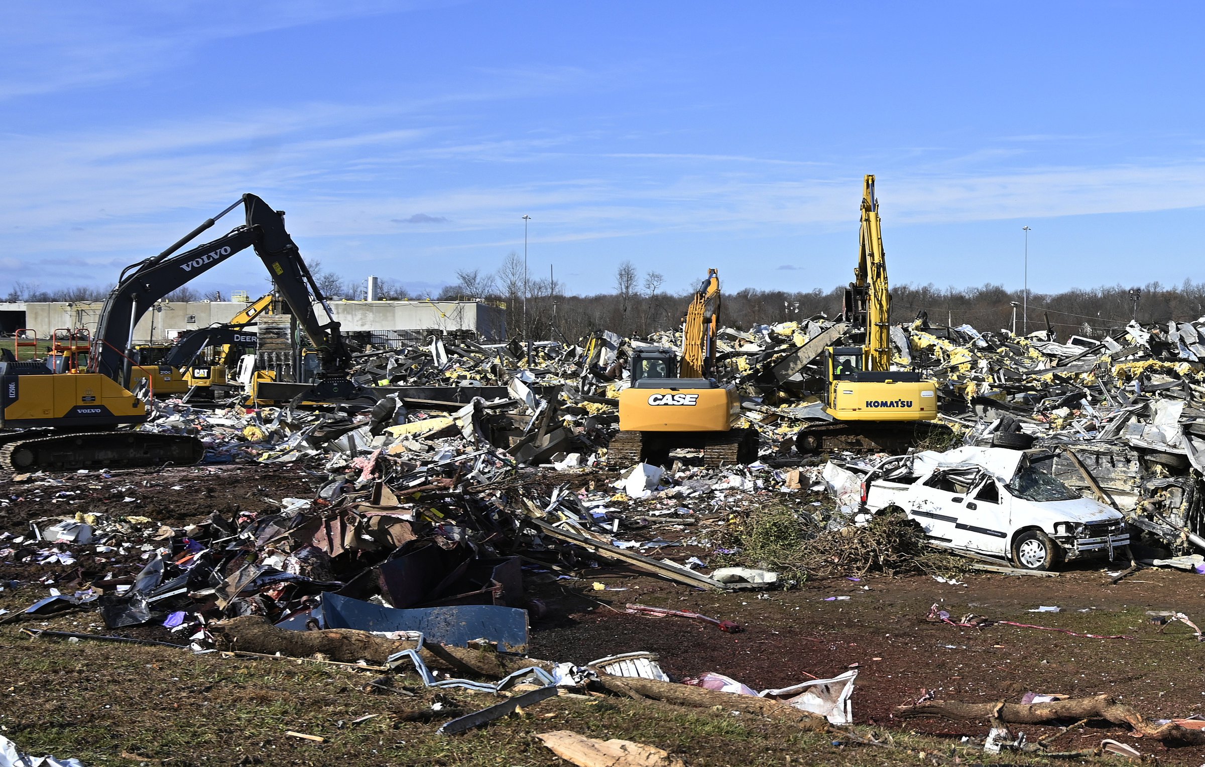 'It felt like it was burying us': Northeast Arkansas climbs out from deadly tornadoes - Vimarsana News
