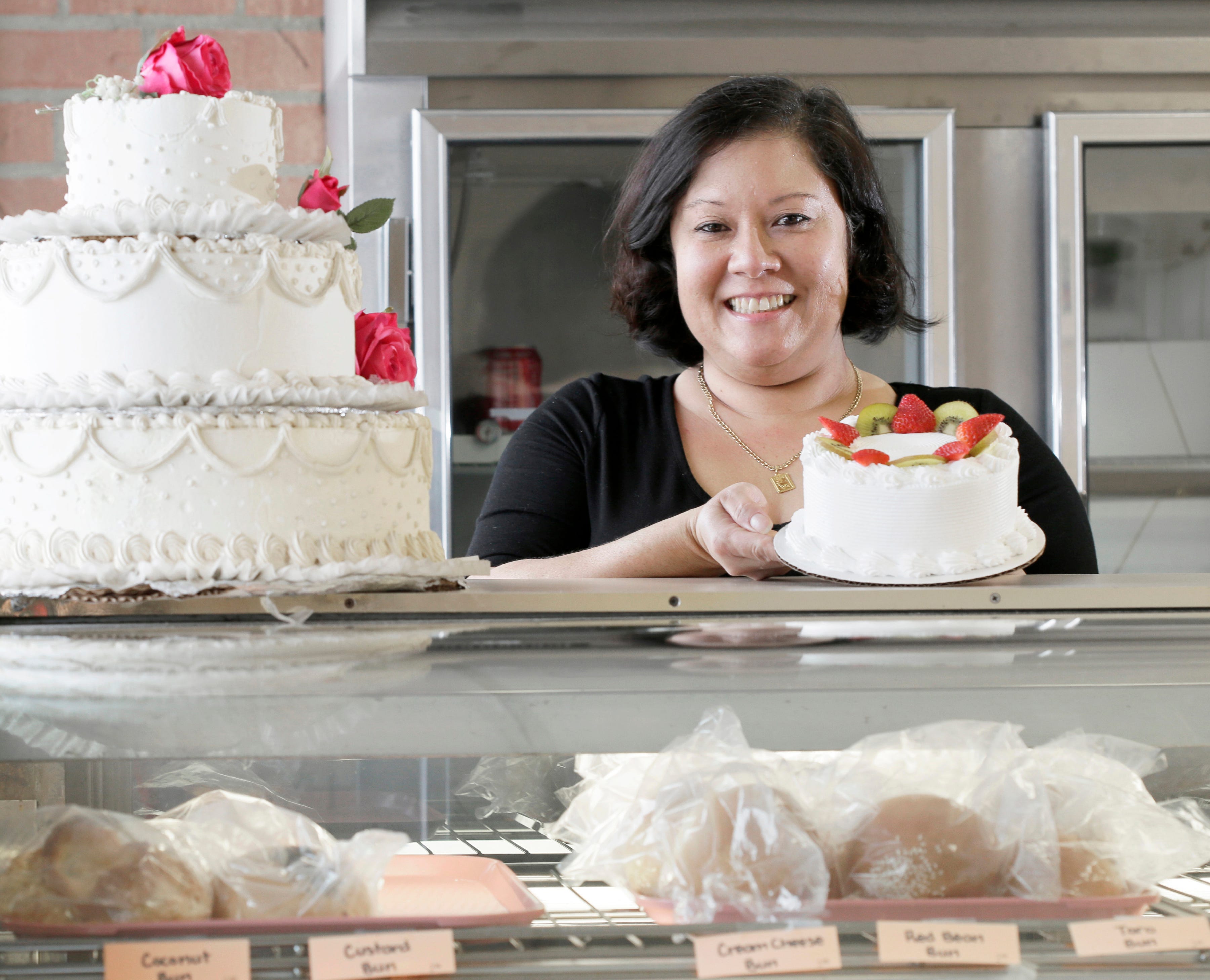Four bakers share their favorite sweet holiday recipes, baking traditions - Vimarsana News