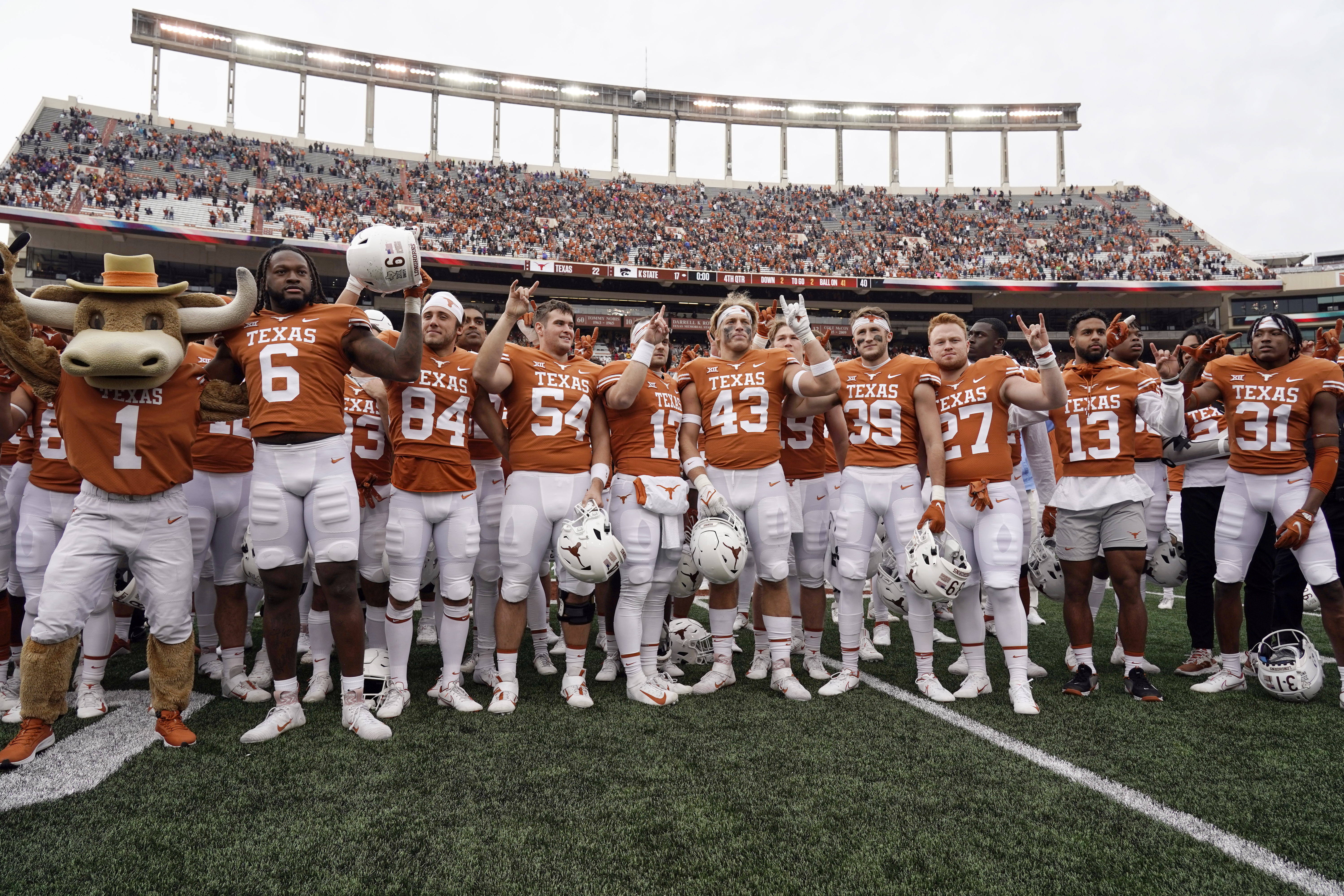Latest NIL twist: Millions being pledged to college athletes - Vimarsana News