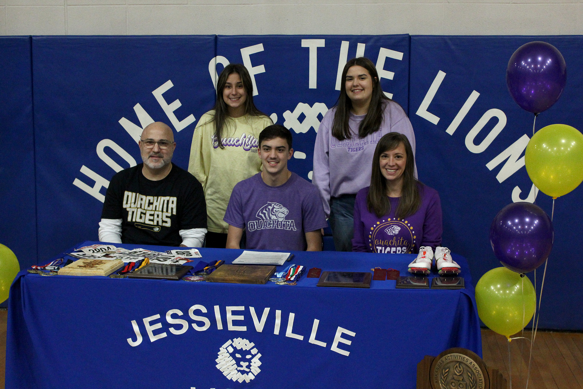 Zetts signs to run cross country at Ouachita Baptist