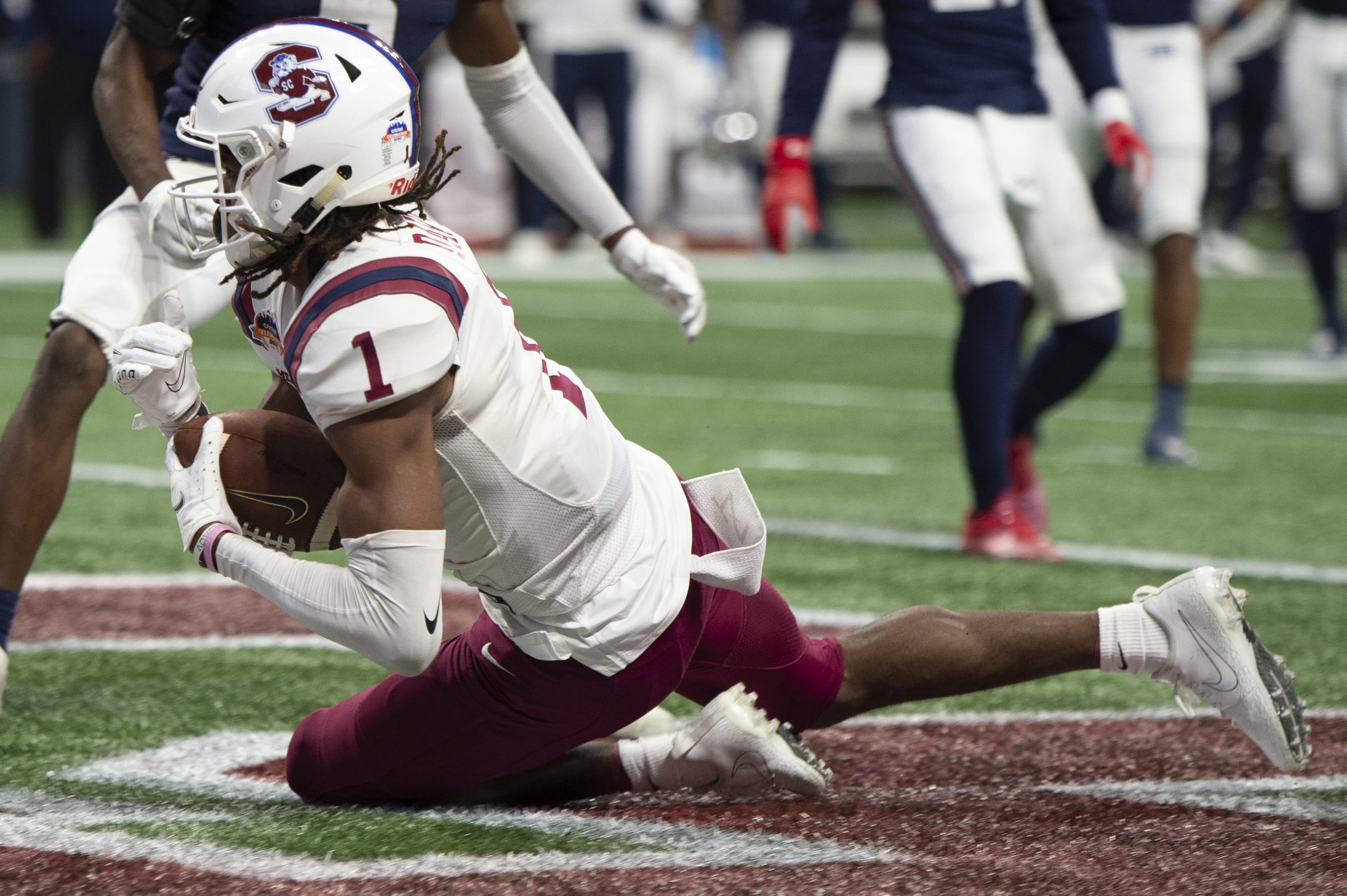 Fields throws 4 TDs, S Carolina State wins Celebration Bowl - Vimarsana News