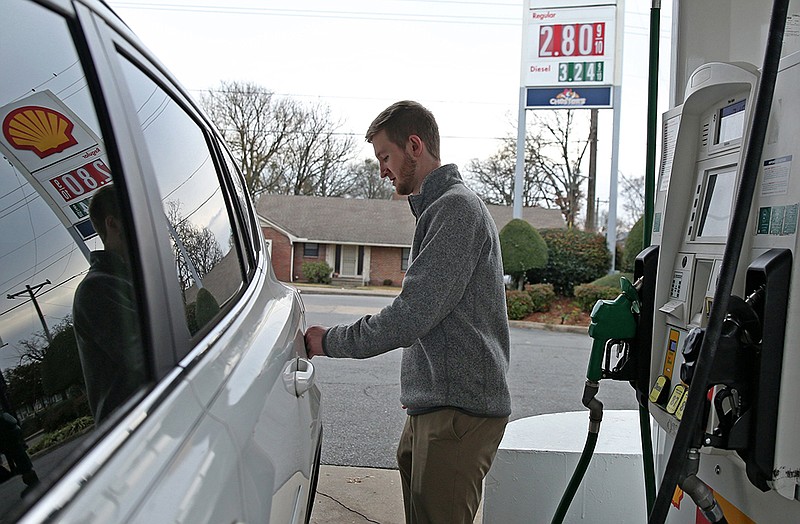 Arkansans expected to hit the road this balmy Christmas week The