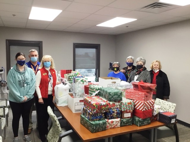 DAR in 6th year as Santa for vets