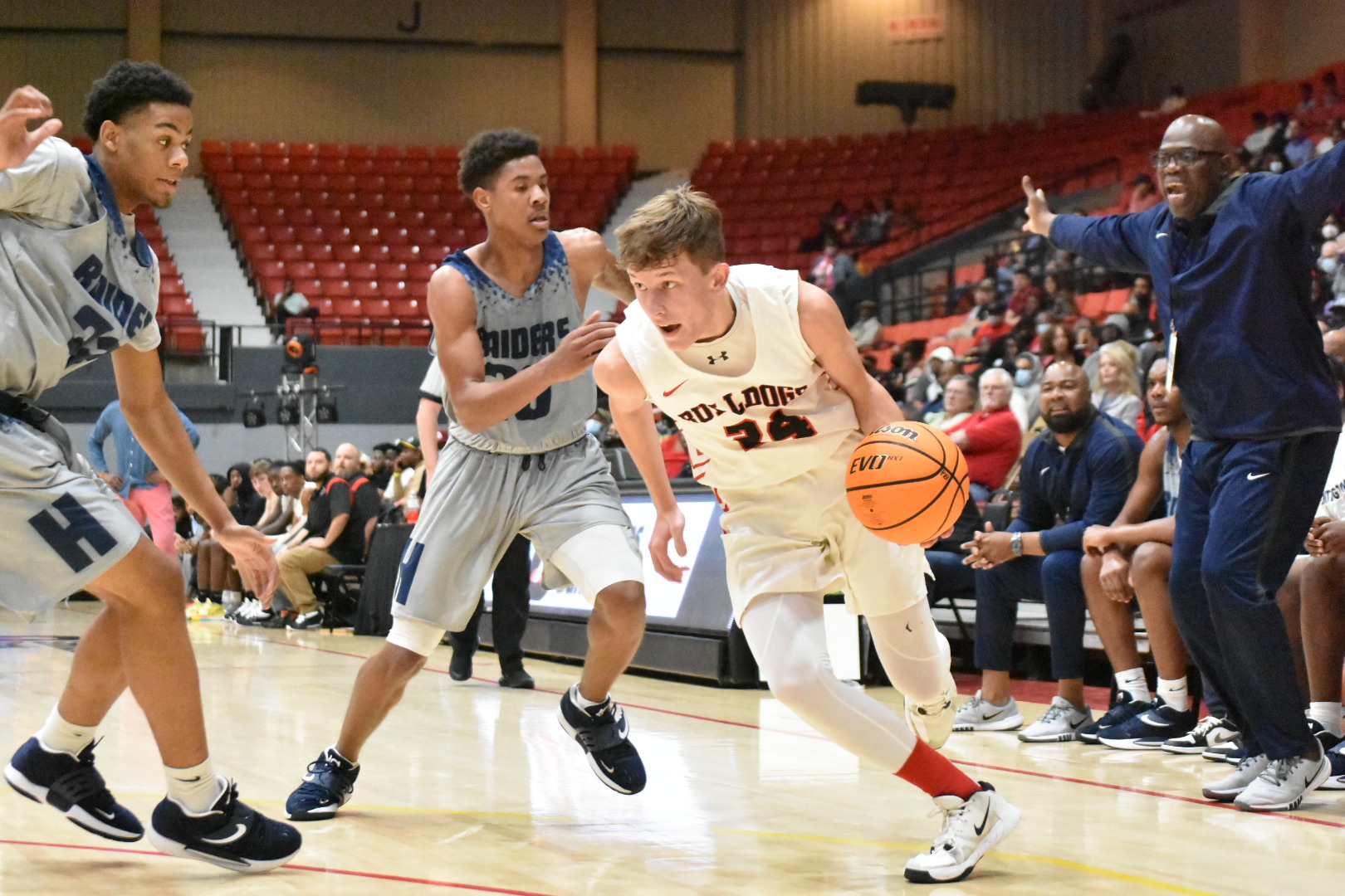 Bulldogs fall 51-41 in tourney debut
