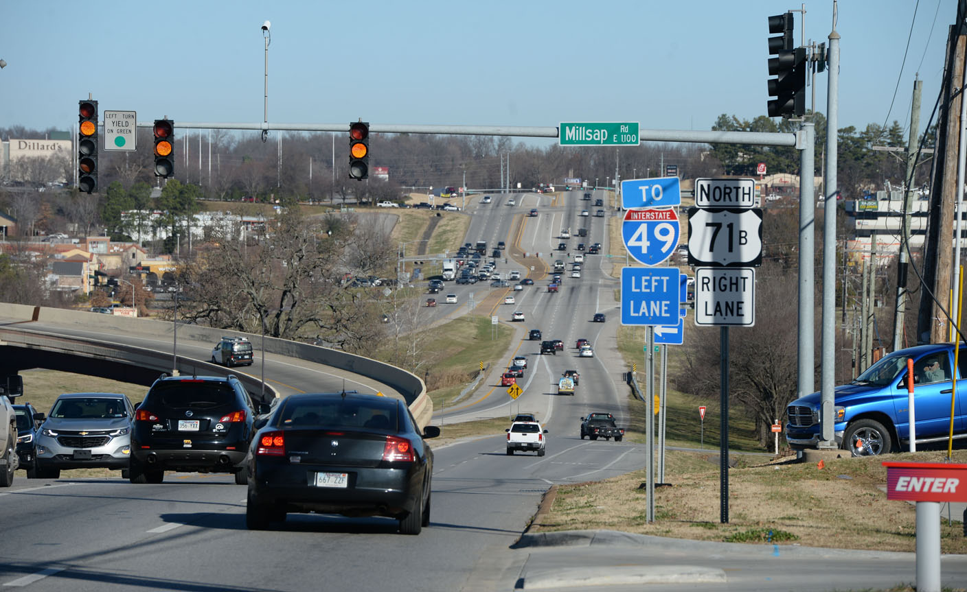 Fayetteville council looks at options for intersection - Vimarsana News