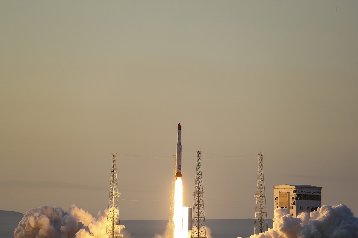 Iranian state TV says Tehran launched rocket into space | Magnolia ...