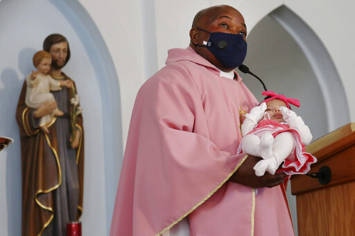 U.S. Catholic clergy shortage eased by recruits from Africa - Vimarsana News