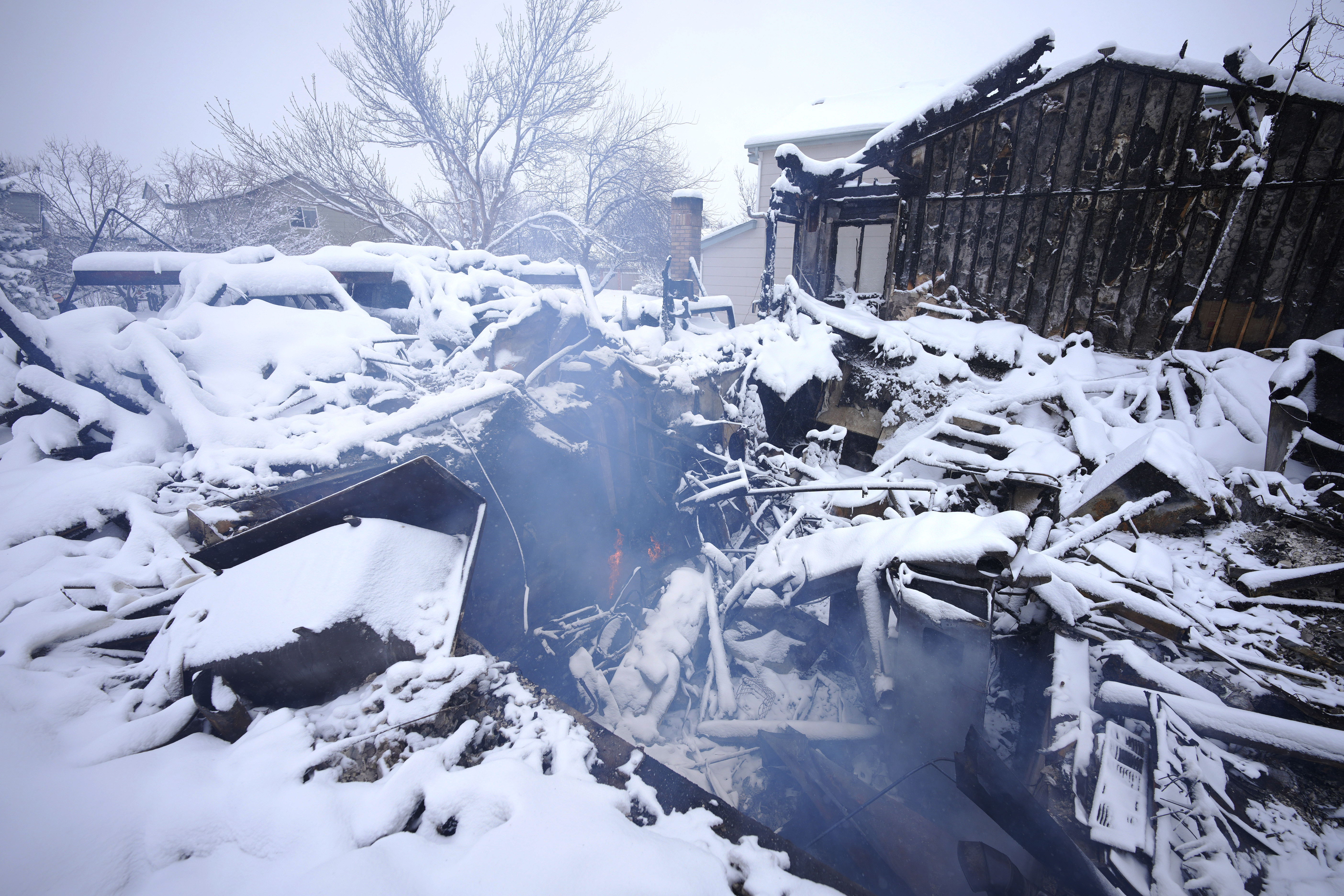 Official: Nearly 1K homes destroyed in Colorado wildfire - Vimarsana News