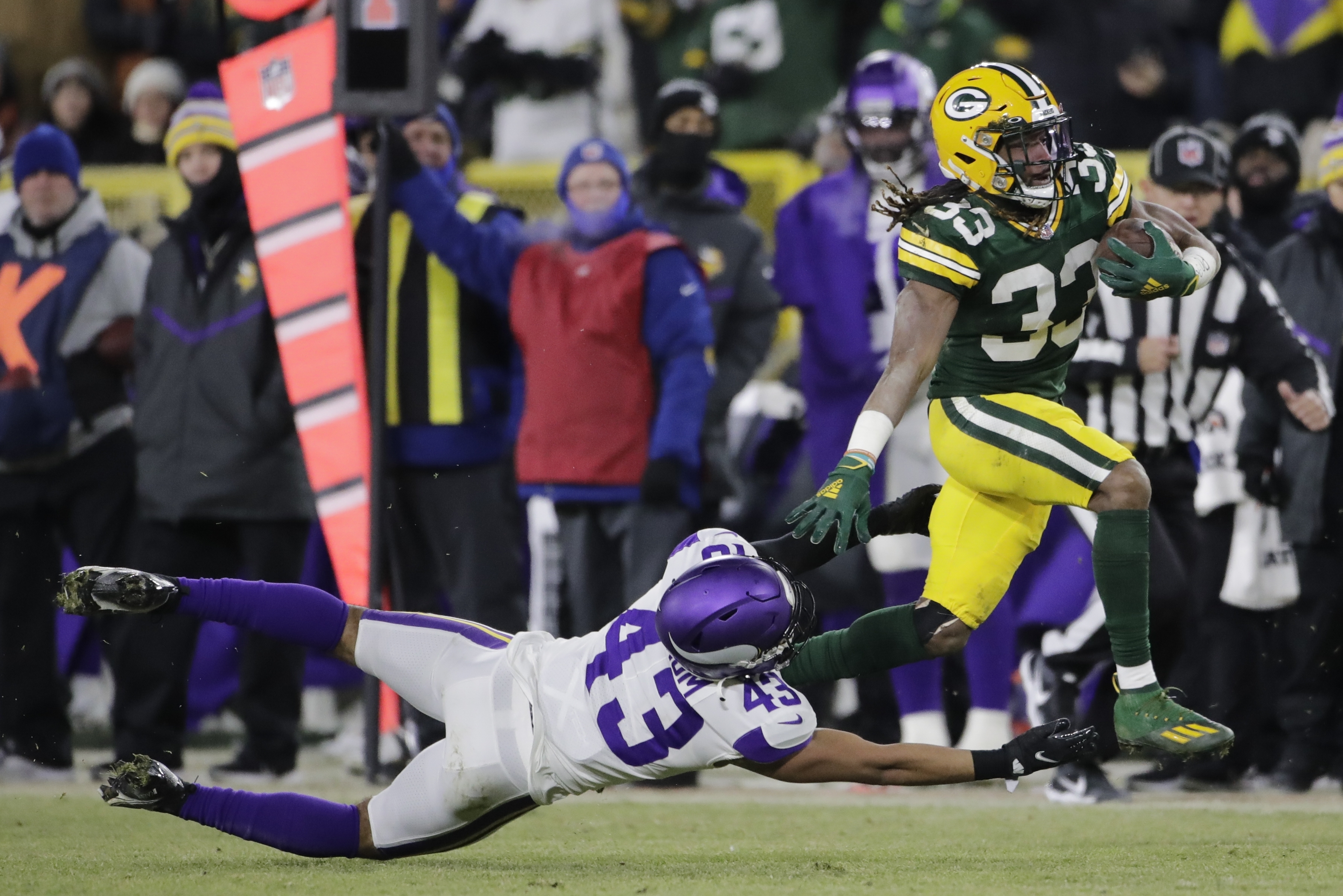 Green Bay secures NFC's No. 1 seed