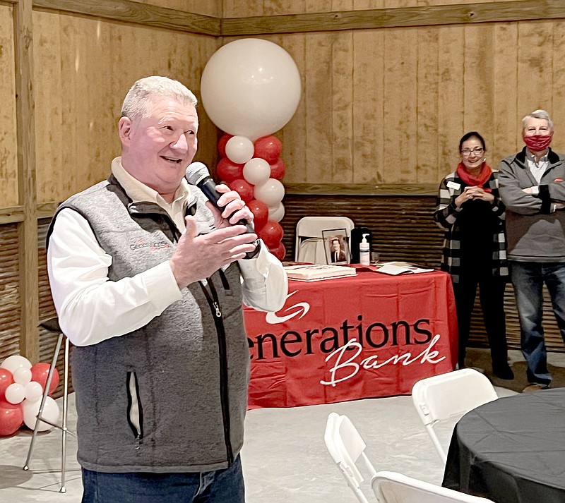 Graham Thomas/Herald-Leader
Tim McCord speaks during a retirement reception in his honor Monday at the Torres Barn. McCord is retiring after nearly 40 years in the banking business.
