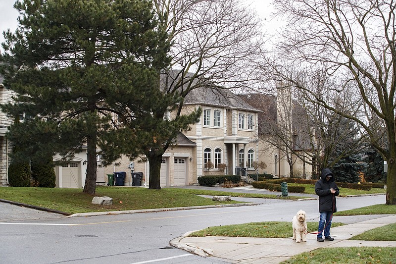 Homes in the St. Andrew-Windfields neighbourhood of Toronto on Dec. 6, 2021. MUST CREDIT: Bloomberg photo by Cole Burston.